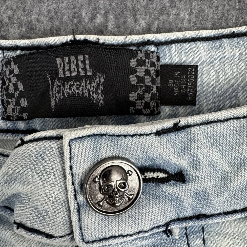 Rebel Vengeance Light Wash Straight Jeans Skull Embroidered Men's 30x30 NWT